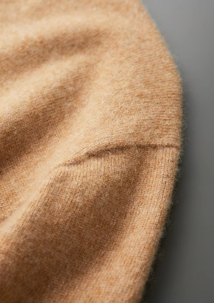 100% CASHMERE MOCK NECK T-SHIRT