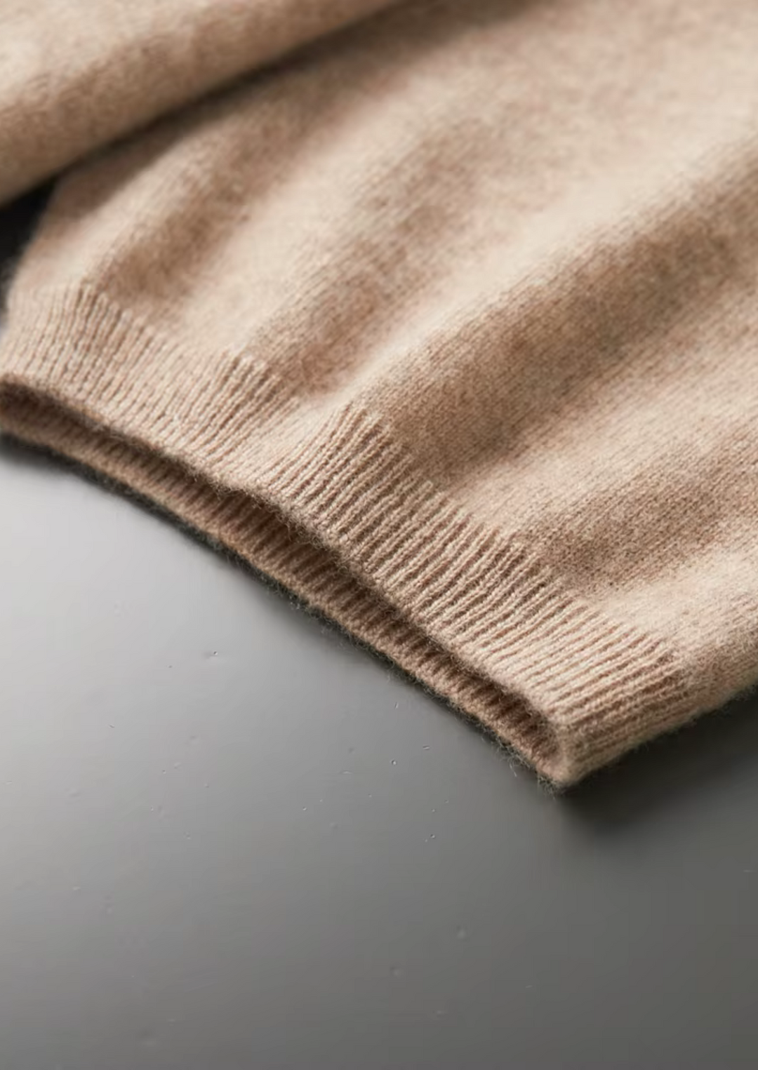 100% CASHMERE MOCK NECK T-SHIRT